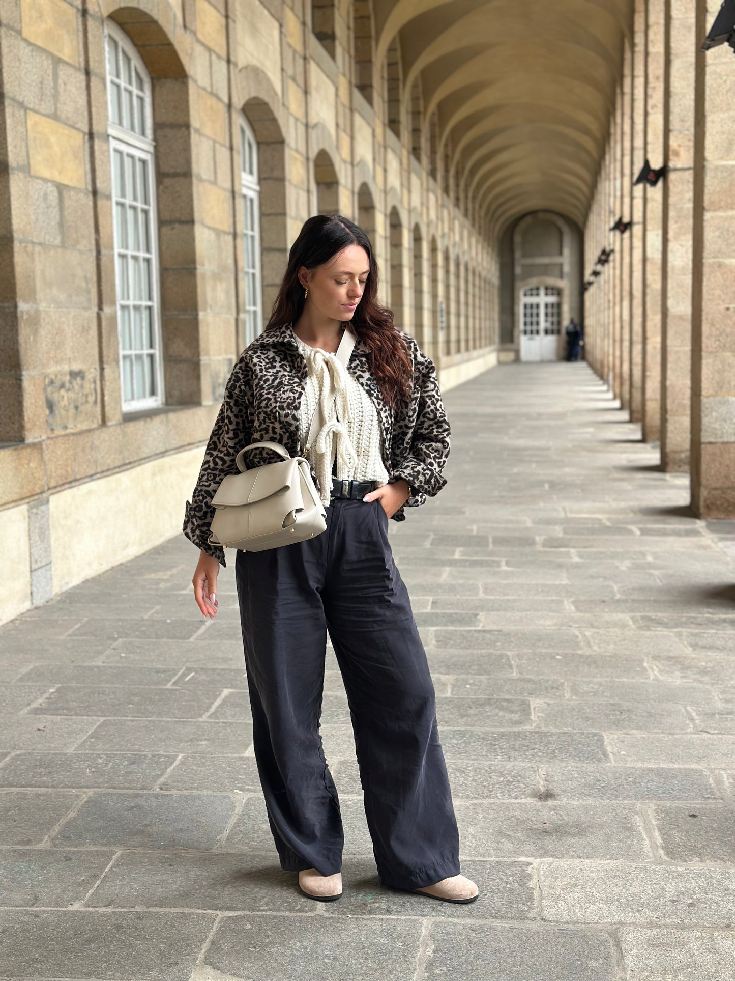 Sac Palvin beige - bucket bag en cuir lisse